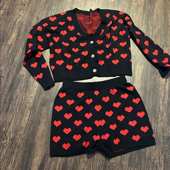 V-Day Set - Picture 3 of 6